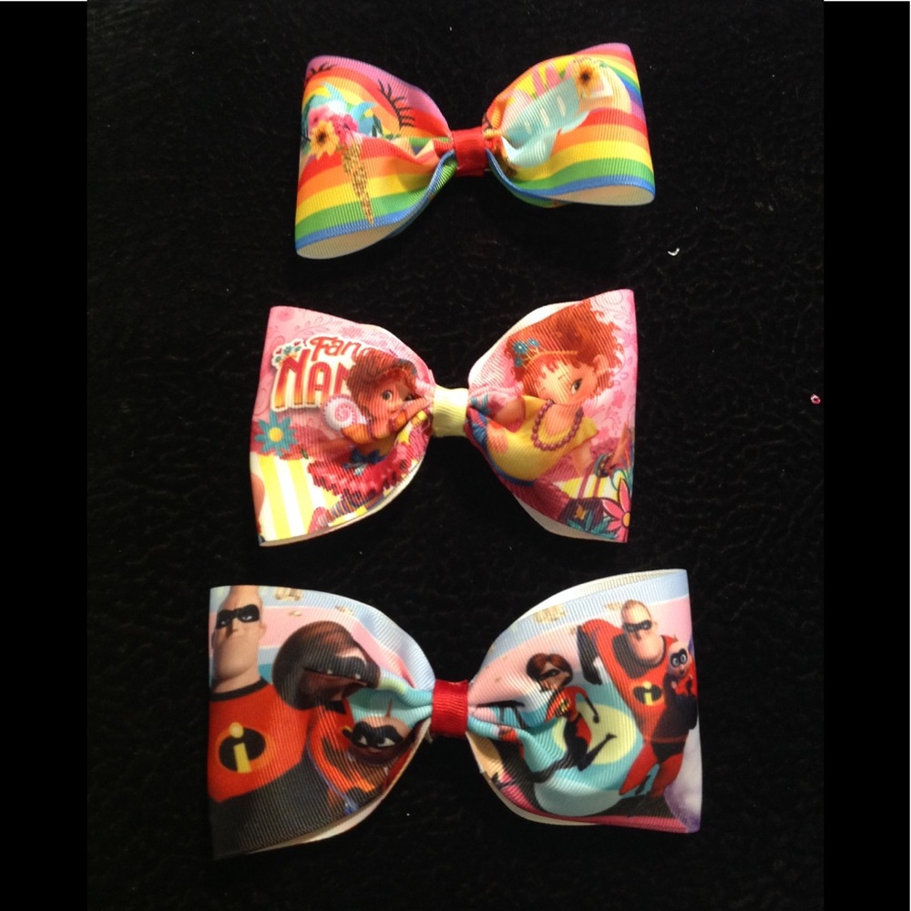 Hair bows